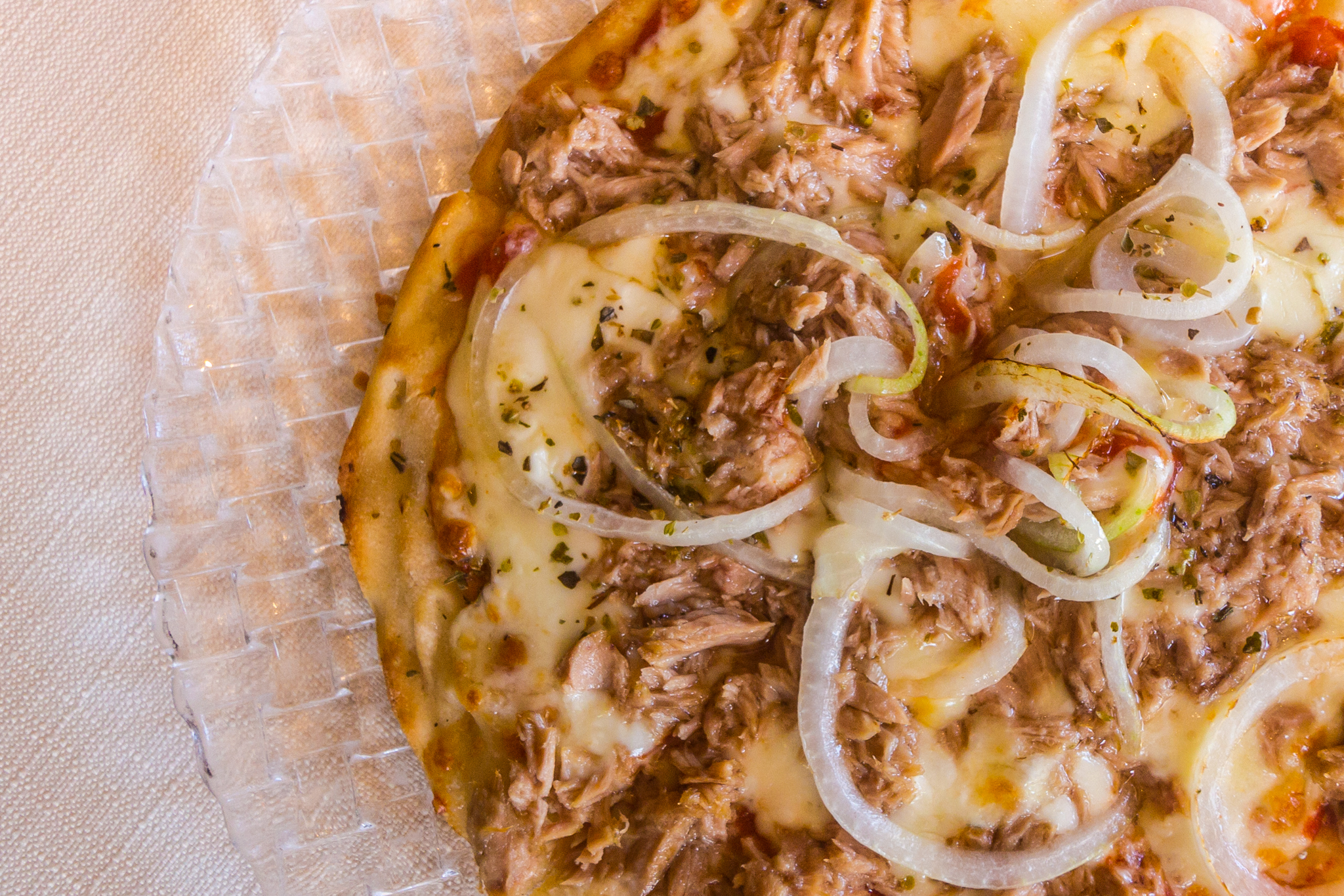 Tuna and onion pizza