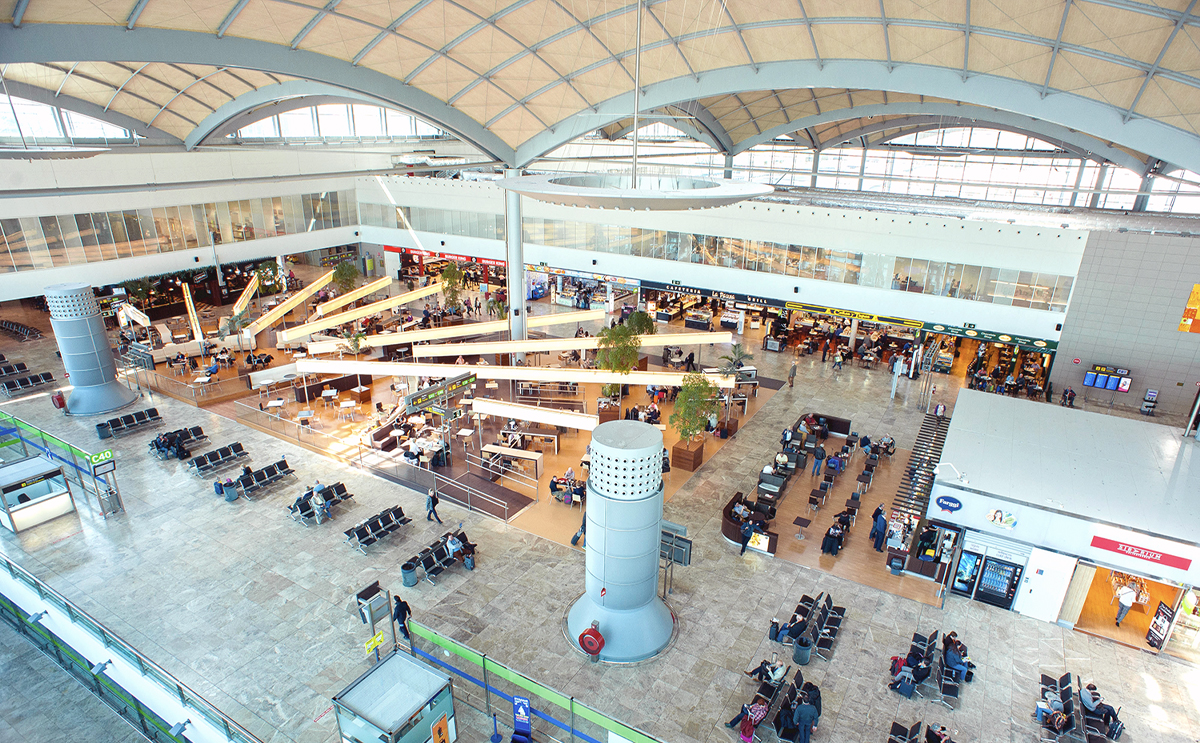 Alicante airport, Costa Blanca Easter travel