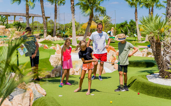 Mini golf and crazy golf courses in the Costa Blanca